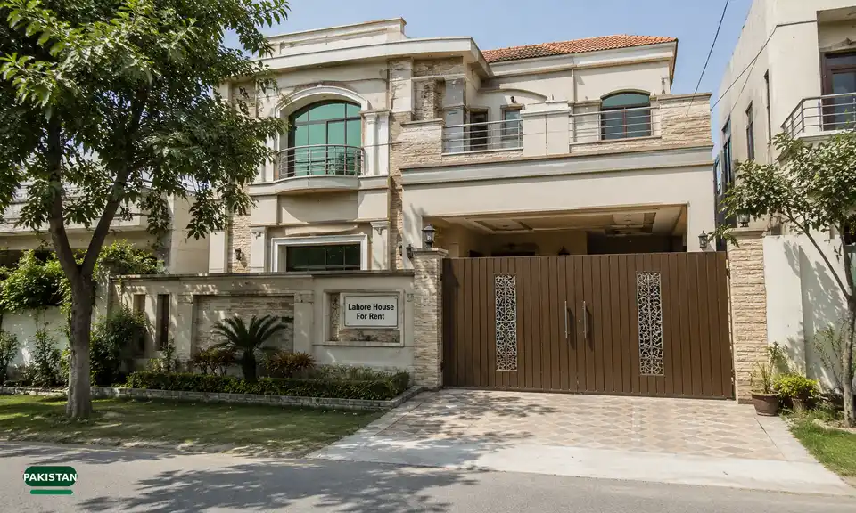 Family house for rent in Lahore